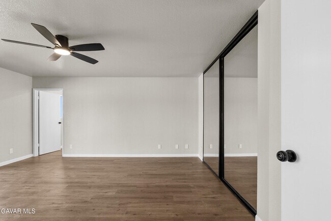 Foto del edificio - 5039 W Ave K 14