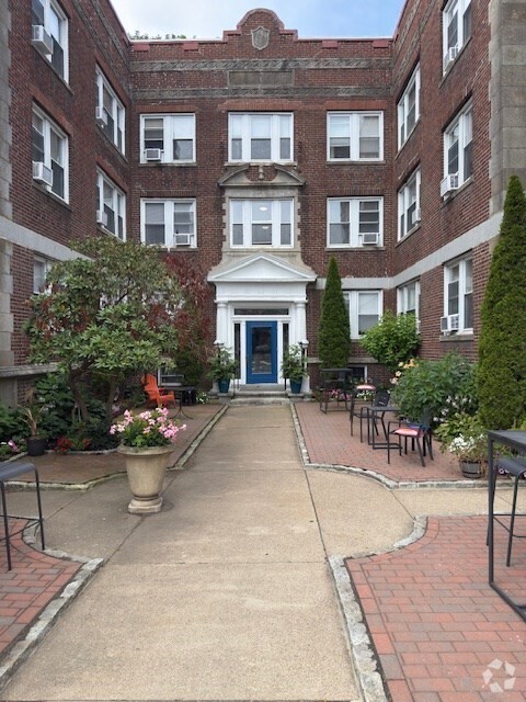 Building Photo - 15 Ives St