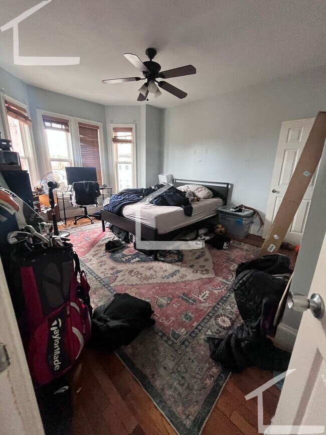 Foto del edificio - Charming 4-bed, 2-Bath Mission Hill Apt Avail for 9/1/26