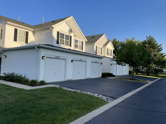 Building Photo - 2951 Falling Waters Dr