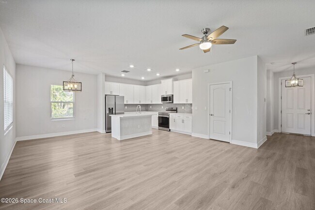 Foto del edificio - 330 San Marino Rd SW
