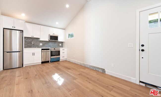 Foto del edificio - 4110 Lincoln Ave