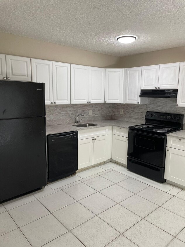 Primary Photo - 3529 Coral Springs Dr