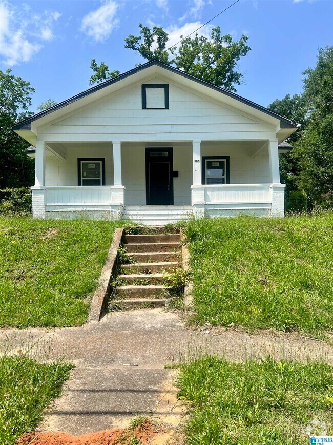 Building Photo - 300300 66th St S