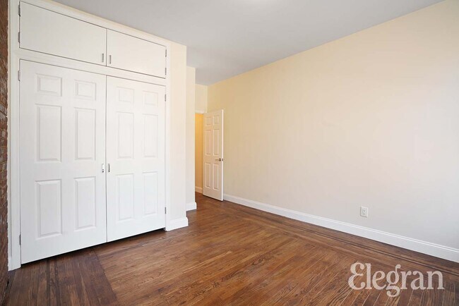 Foto del edificio - 504 E 118th St