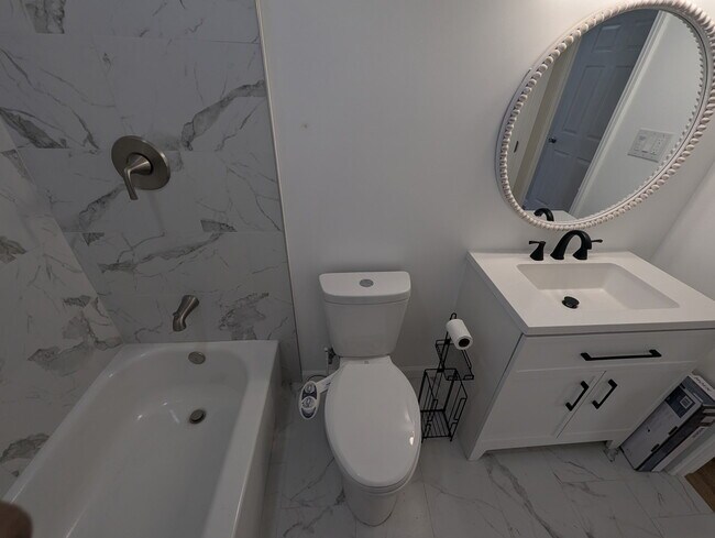 Baño - 4823 5th Ave