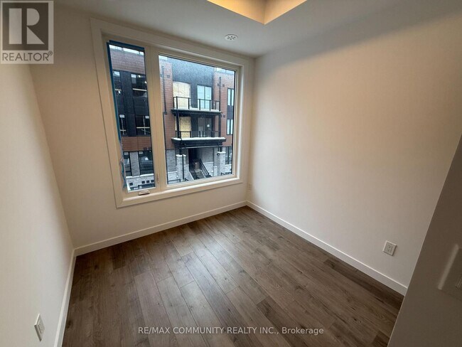 Building Photo - 117 Marydale Ave