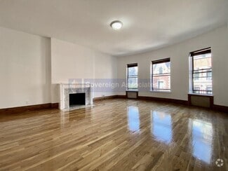 Building Photo - 302 W 107th St