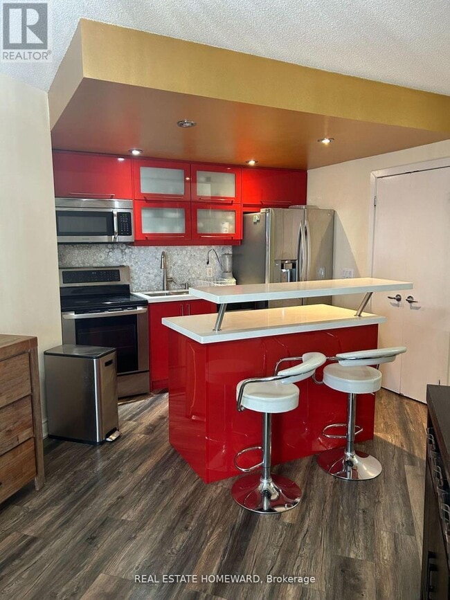 Building Photo - 218 Queens Quay W