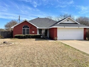 Building Photo - 1314 Ridge Dr