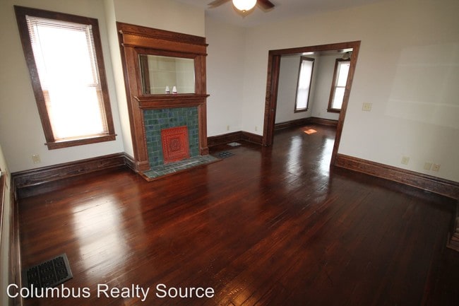 Building Photo - 205 E Northwood Ave