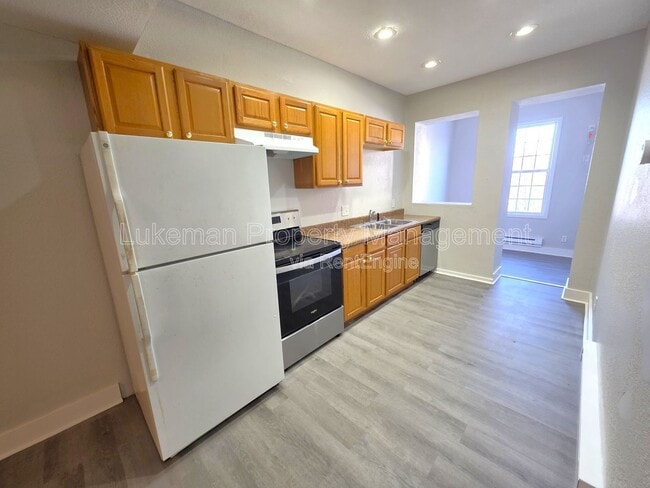 Building Photo - 1338 Portage Street