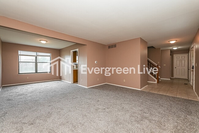 Building Photo - 8789 Trowbridge Way