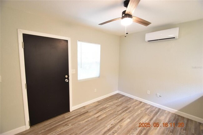 Building Photo - 419 Stremma Rd