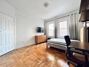 Building Photo - Furnished room/NOT APARTMENT