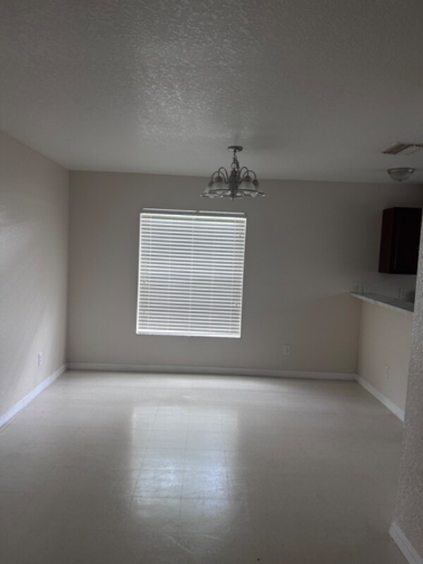 Foto del edificio - 807 W 13th St