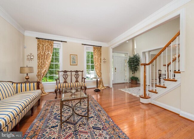 Foto del edificio - 6263 Trotter Rd