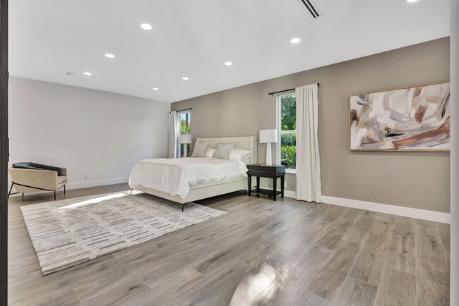Building Photo - 7693 Steeplechase Dr