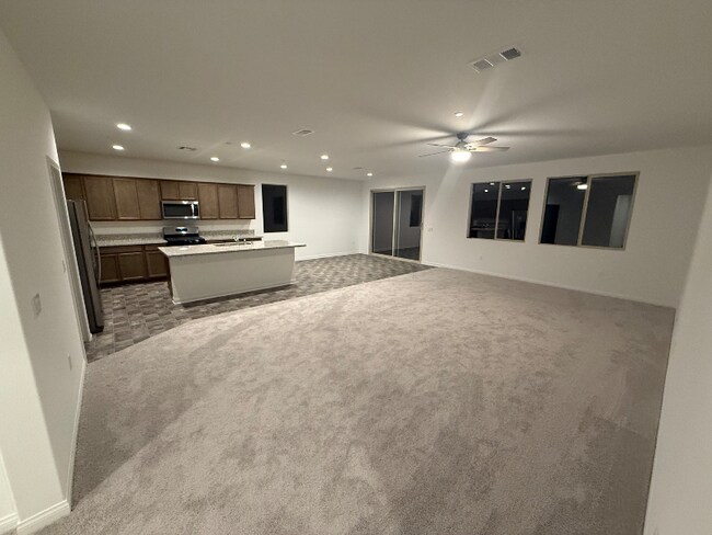 Building Photo - 4212 Larchwood Ln