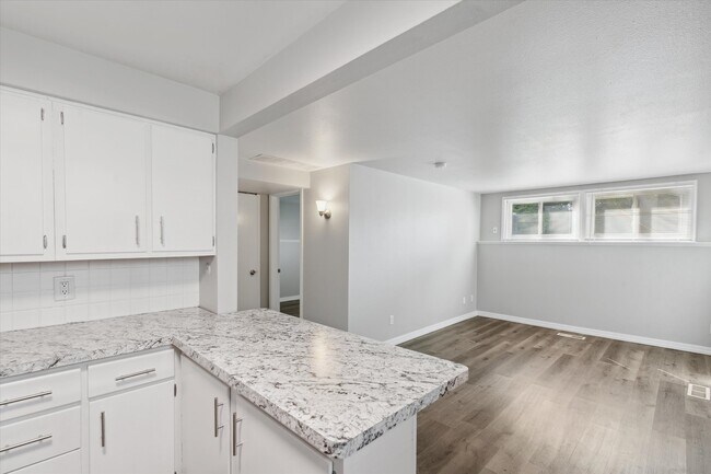 Foto del edificio - 3145 Sherbrooke Rd