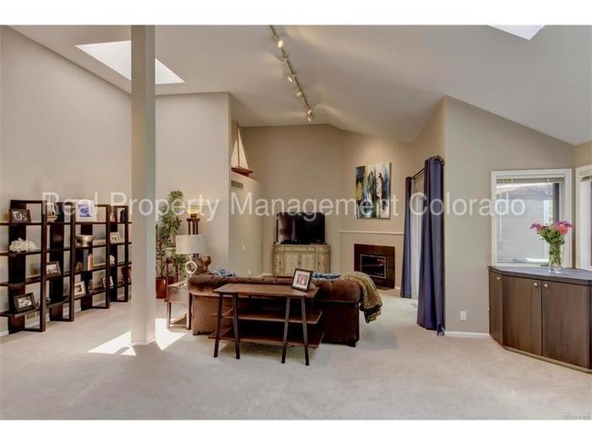 Building Photo - 4755 E Pinewood Cir