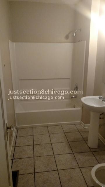 Foto del edificio - 8035 S Maryland Ave