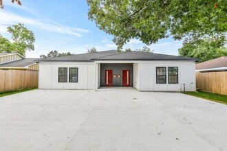 Building Photo - 6103 Cavalier St