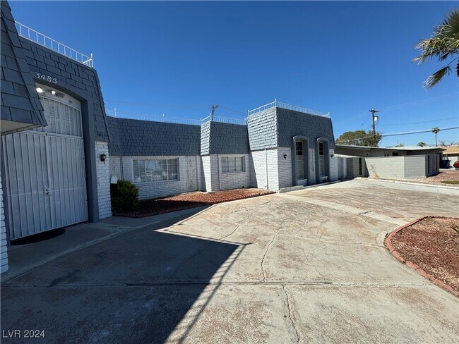 Building Photo - 3485 Nakona Ln