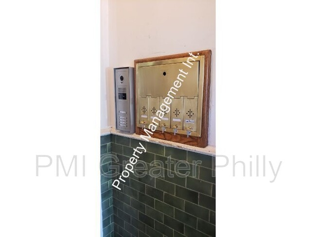 Building Photo - 1318 Arrott St