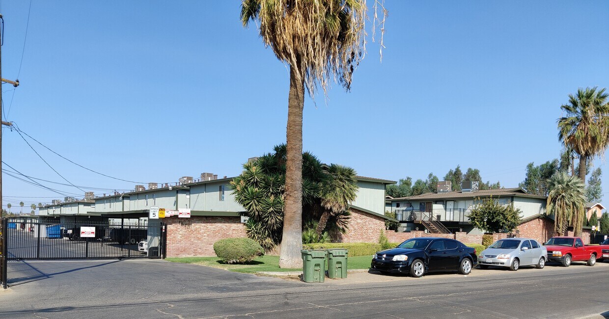 Canal Garden Flats Apartments - Los Banos, CA | Apartments.com