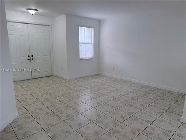 Foto del edificio - 8720 NW 111th Ct