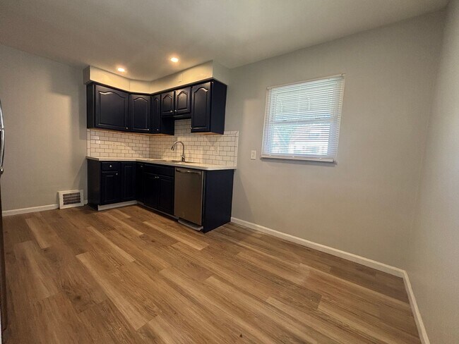 Foto del edificio - 4670 E 90th St