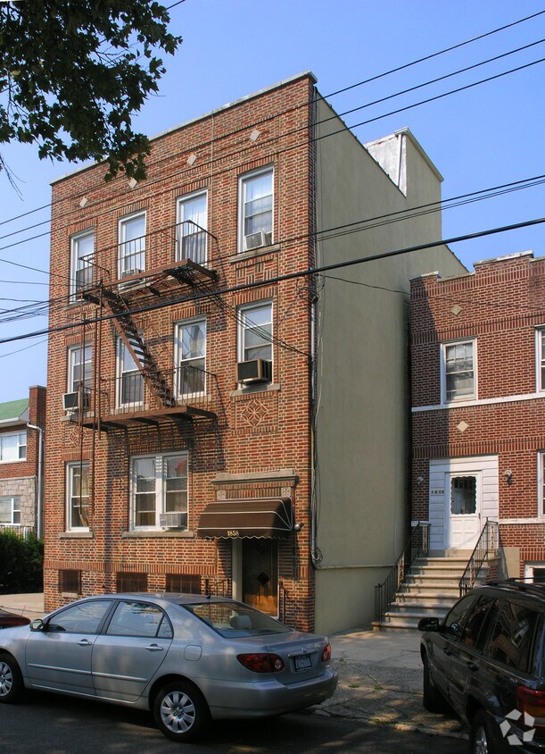 Foto del edificio - 1858 Haight Ave