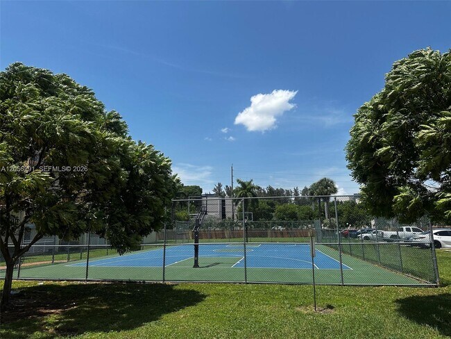 Foto del edificio - 7010 NW 186th St