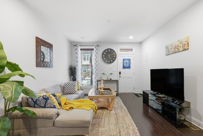 Building Photo - 1012 McDonogh St