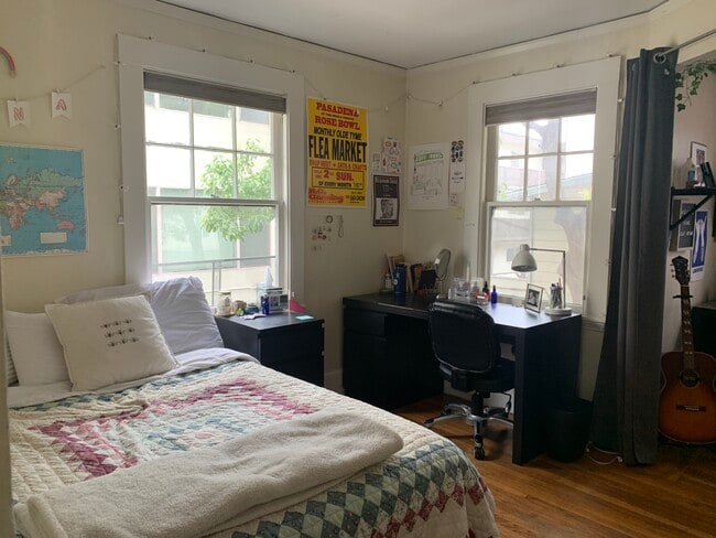 Building Photo - 2542 Hillegass Ave