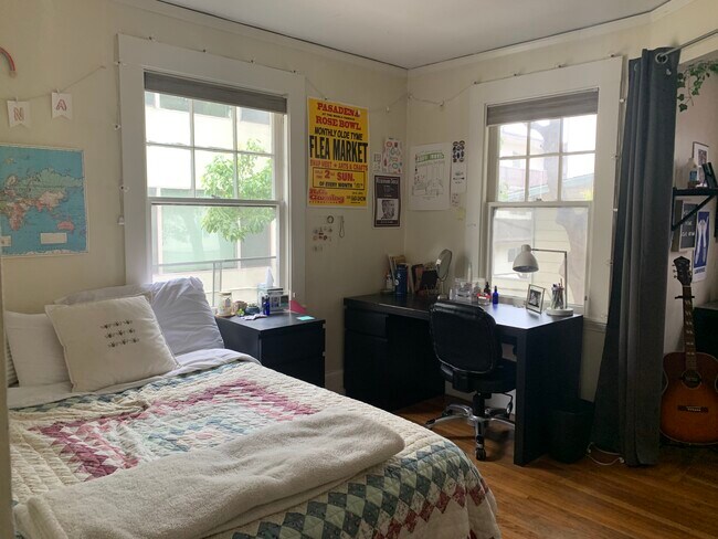 Foto del edificio - 2542 Hillegass Ave