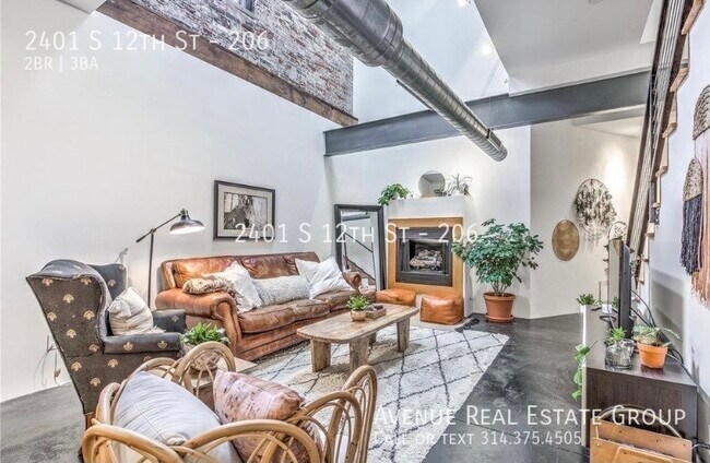 Foto del edificio - Just Listed! - 2401 S 12th St #206