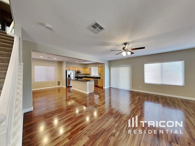 Foto del edificio - 8081 Celina Hills St