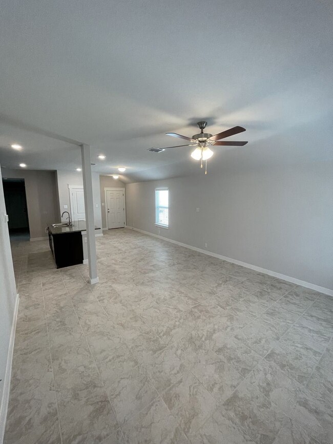 Building Photo - 3 br, 2 bath House - 11258 Casina View