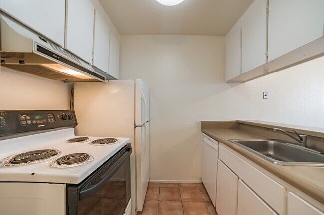 Building Photo - 8110 Shelter Creek Ln