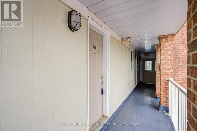 Building Photo - 101 Bristol Rd E