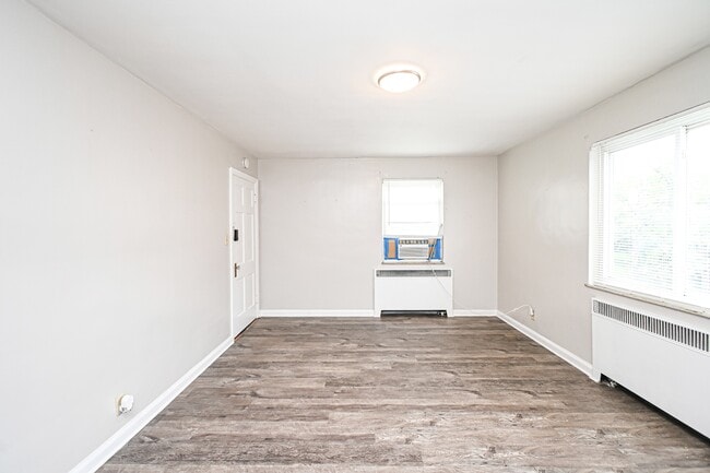 Building Photo - 1136 Franklin Ave