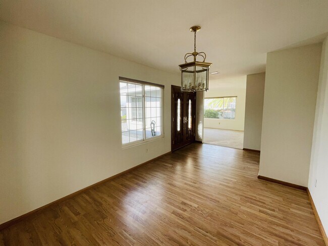 Building Photo - 5632 Lone Star Dr