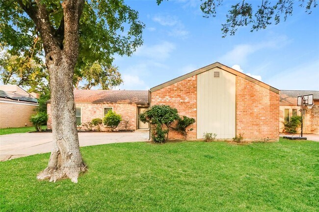 Building Photo - 4750 Eagle Trail Dr