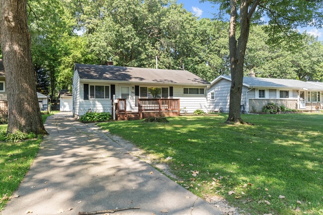 Building Photo - 5323 Winona Dr