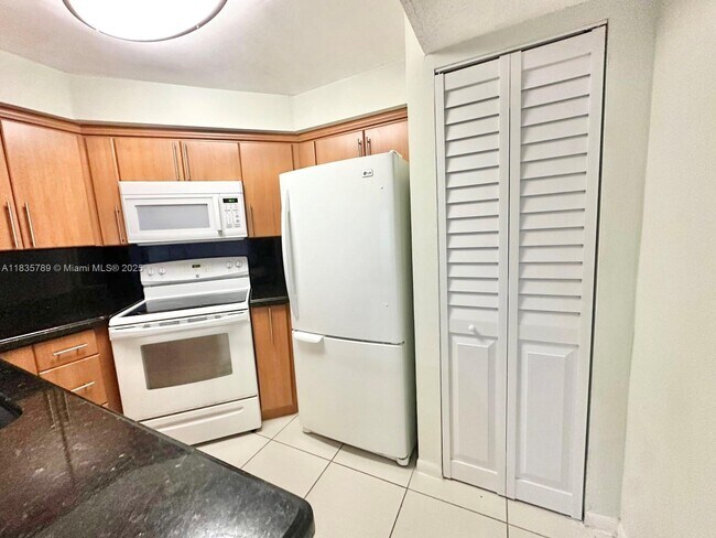 Foto del edificio - 8305 SW 152nd Ave