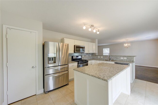 Building Photo - 18503 Fair Grange Ln