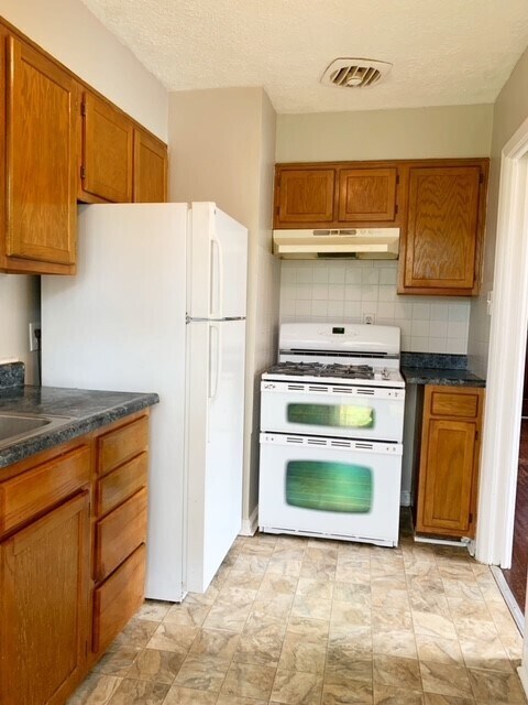 Foto del edificio - 3332 MANOR COURT