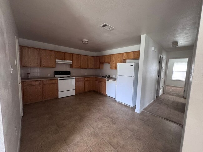 Building Photo - 1430 Shoshoni Trail